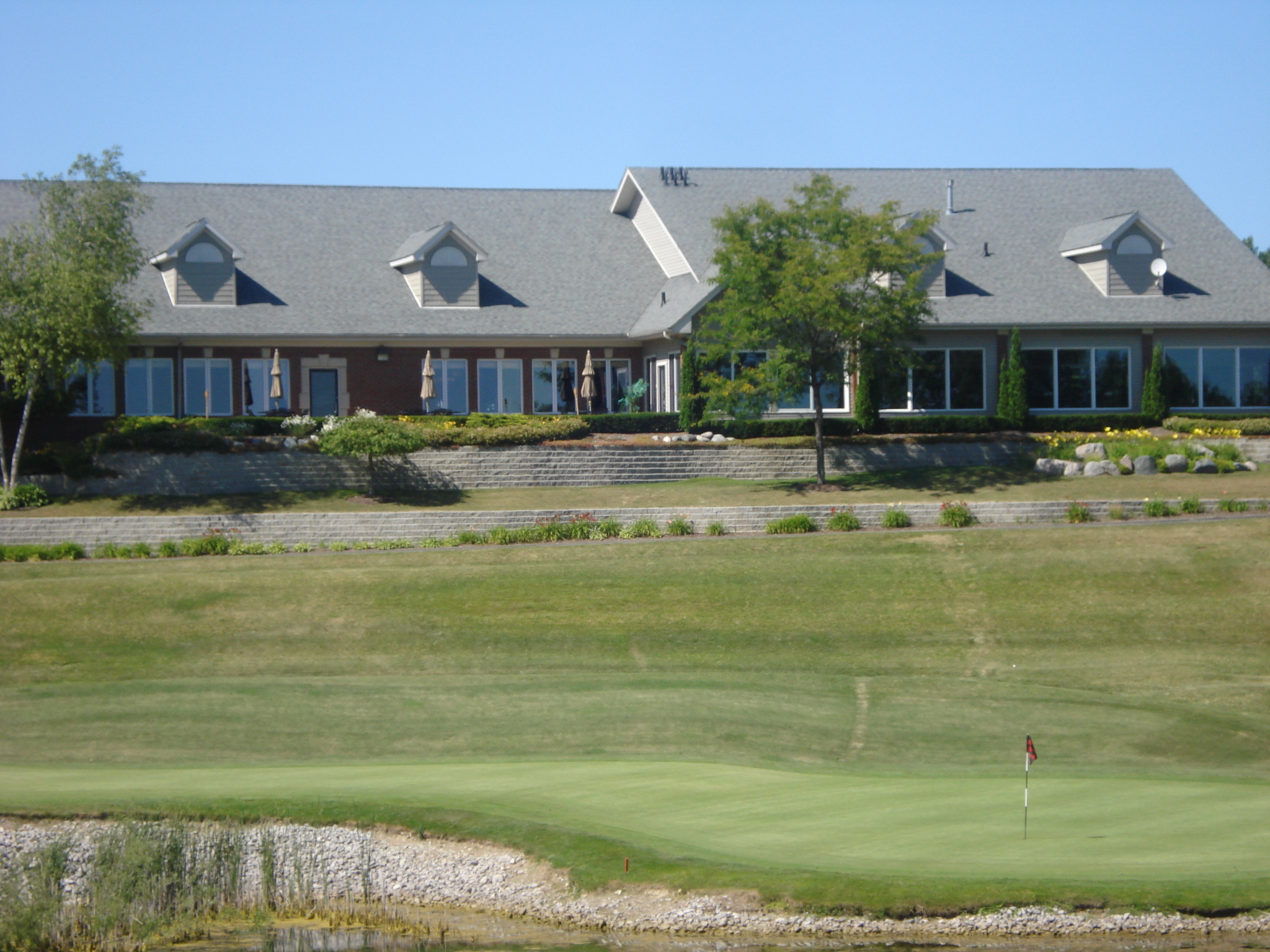 clubhouse - Beacon Hill Golf Club & Banquet Center